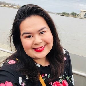 Meet your Posher, Julisa